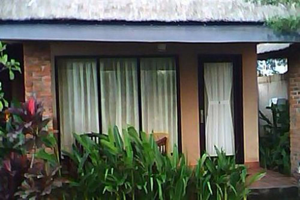 Balangan Garden Bungalow Пекату Экстерьер фото